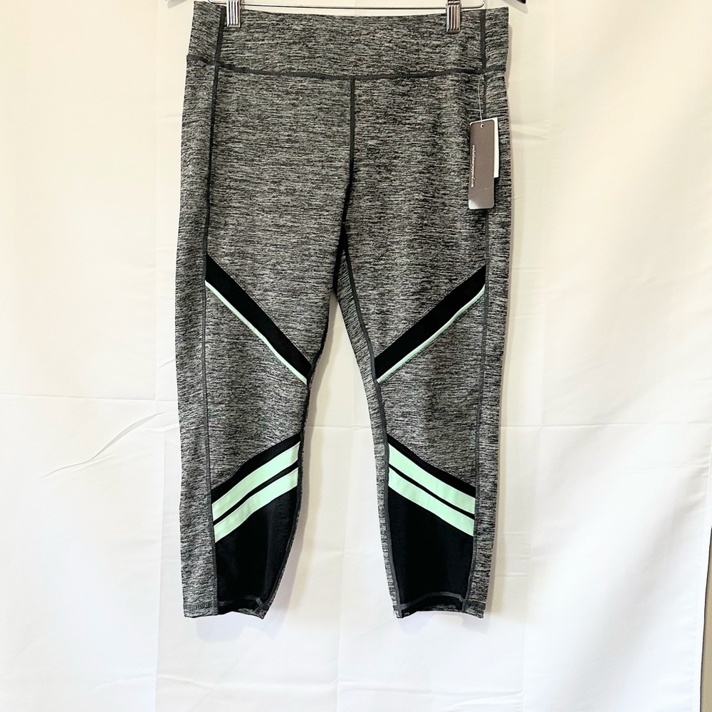 Charmed Hearts Women Capri Leggings